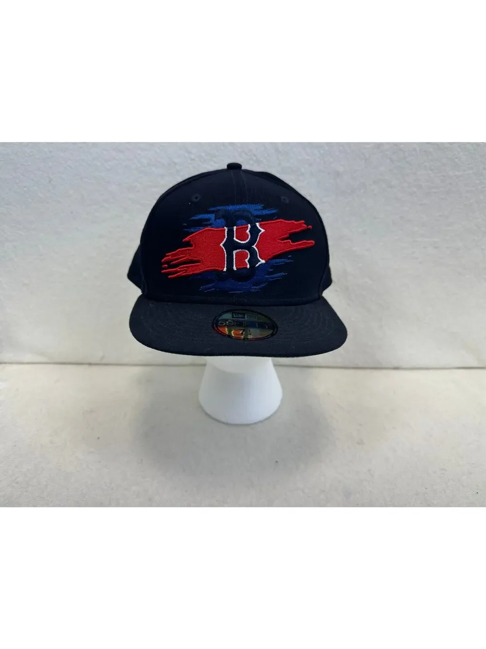 New Era Red Sox Logo Tear 59FIFTY Fitted Hat SZ 7/12 Red & Blue Brushstroke